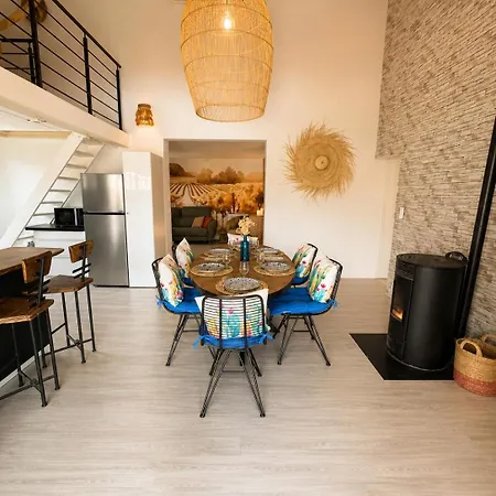 Hébergement de vacances Maison De Rêve Avec Piscine Chauffée Garrigues-et-Sainte-Eulalie